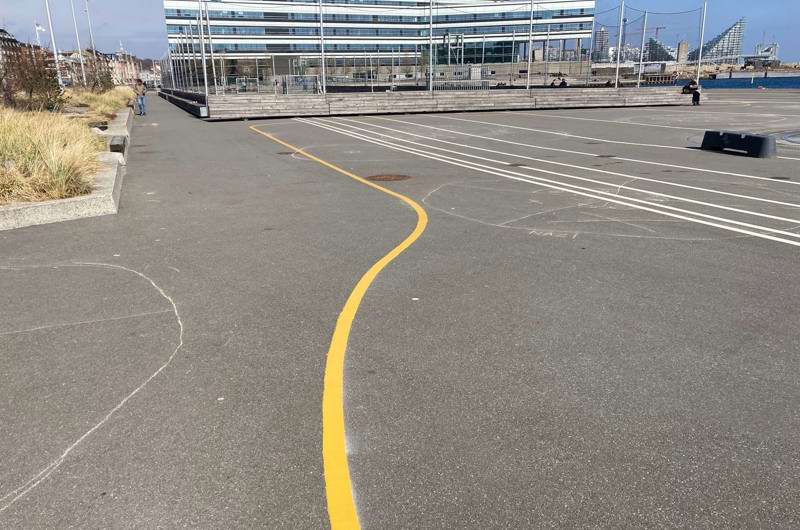Robotspor på havnepladsen